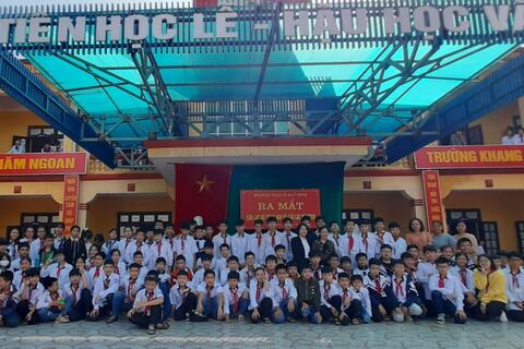 HOẠT ĐỘNG HƯỞNG ỨNG TUẦN RA MẮT HỌC TẬP SUỐT ĐỜI RA MẮT CÁC CÂU LẠC BỘ TIẾNG ANH VÀ STEM