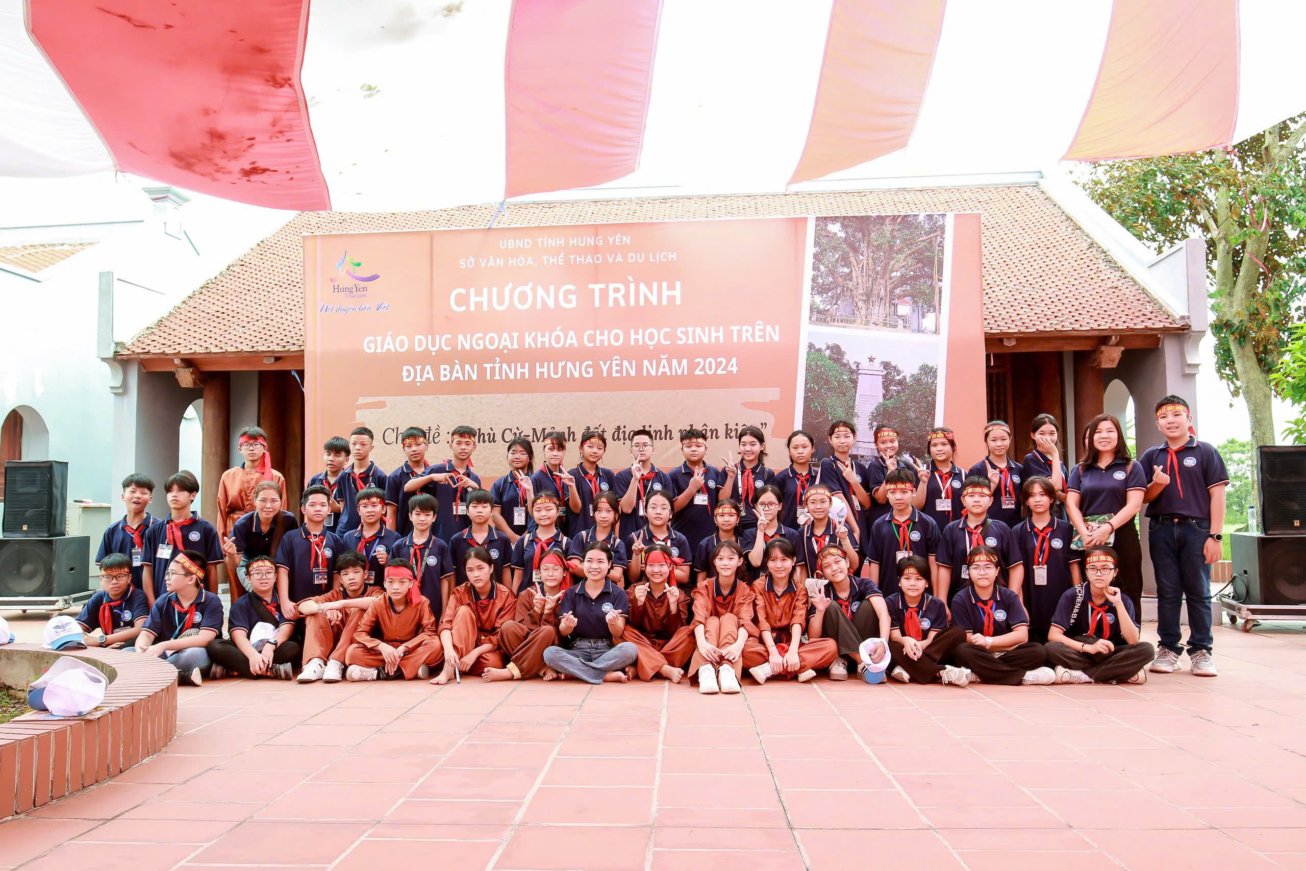 HỌC SINH TRƯỜNG THCS LÊ QÚY ĐÔN THAM GIA CHƯƠNG TRÌNH NGOẠI KHÓA "PHÙ CỪ - MẢNH ĐẤT ĐỊA LINH NHÂN KIỆT"