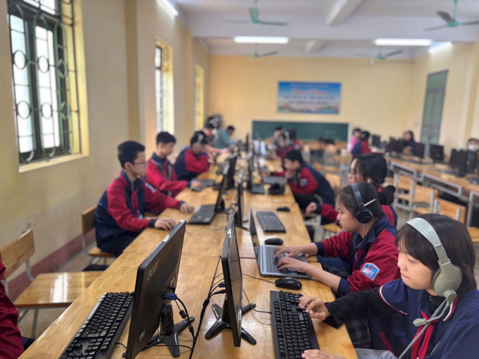 TRƯỜNG THCS LÊ QUÝ ĐÔN TỔ CHỨC KỲ THI IOE CẤP TRƯỜNG