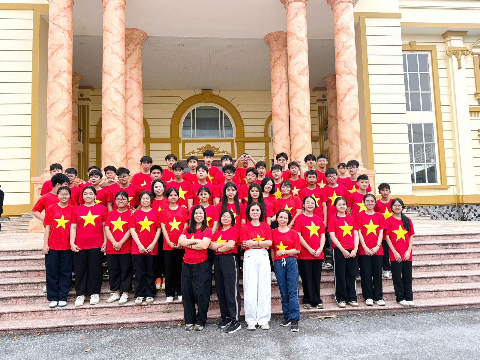 THẦY VÀ TRÒ TRƯỜNG THCS LÊ QUÝ ĐÔN TÍCH CỰC HƯỞNG ỨNG NGÀY CHẠY OLYMPIC 2026