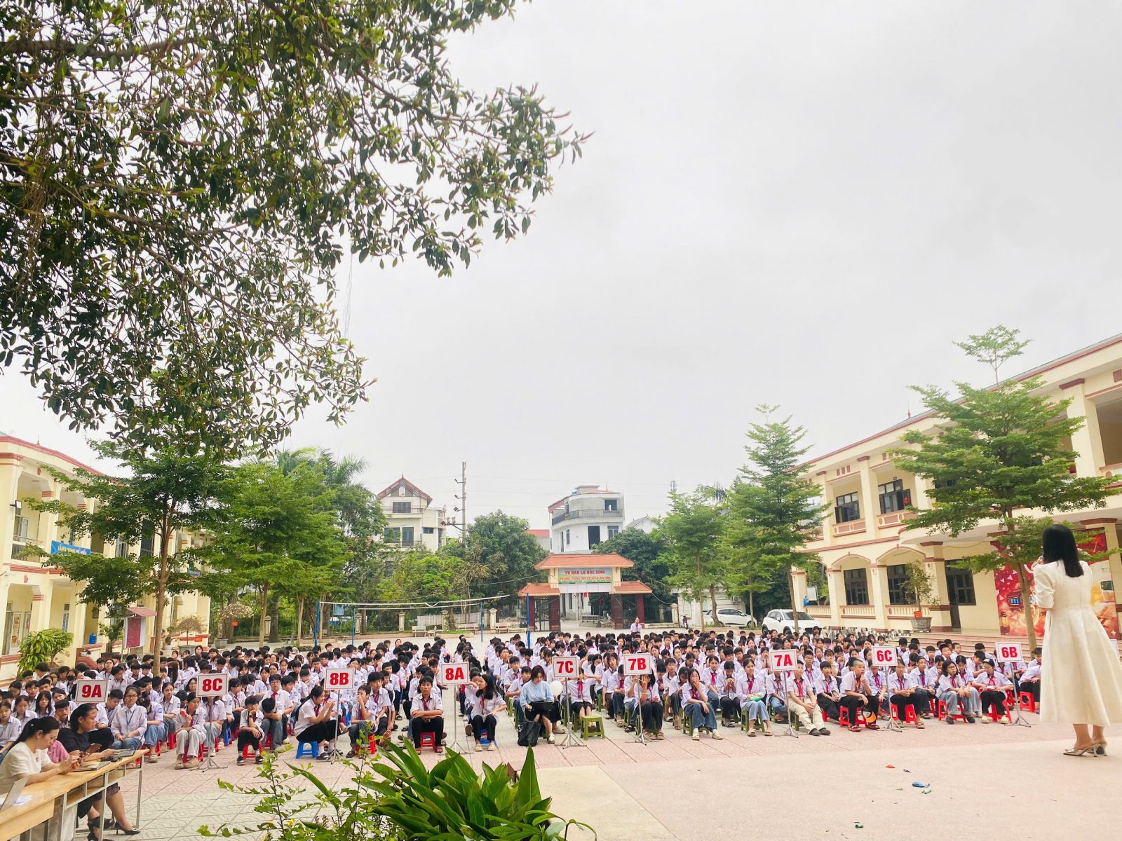 Cô Phạm Thị Yến
