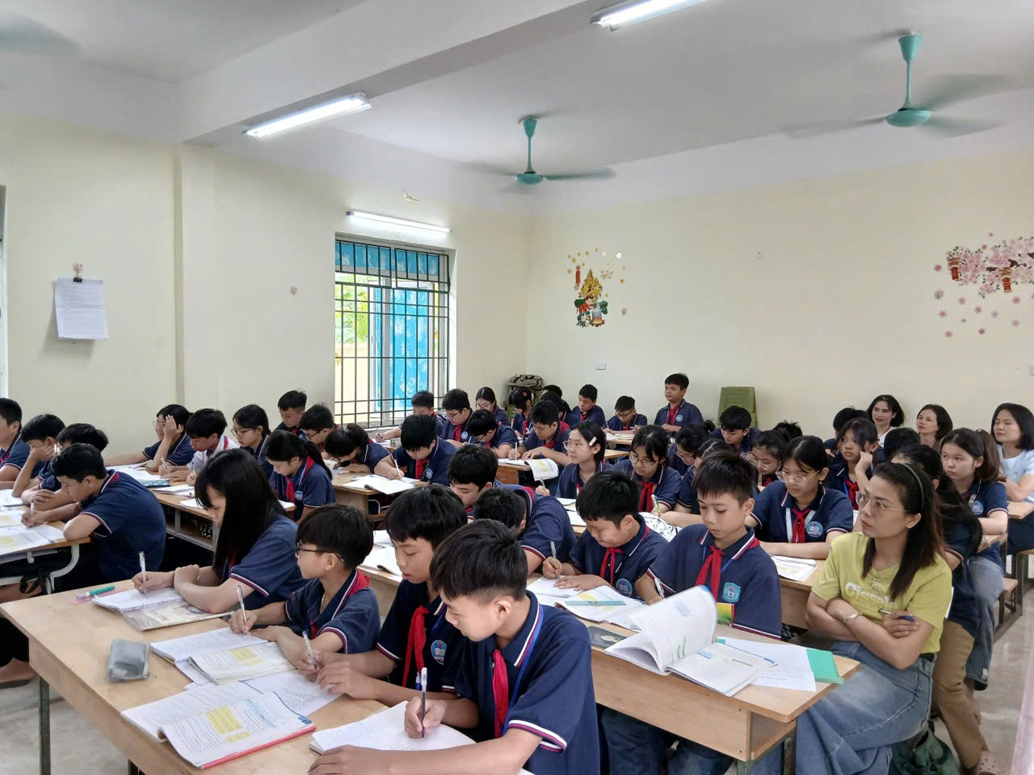 Tiết dạy minh hoạ tại lớp 8C